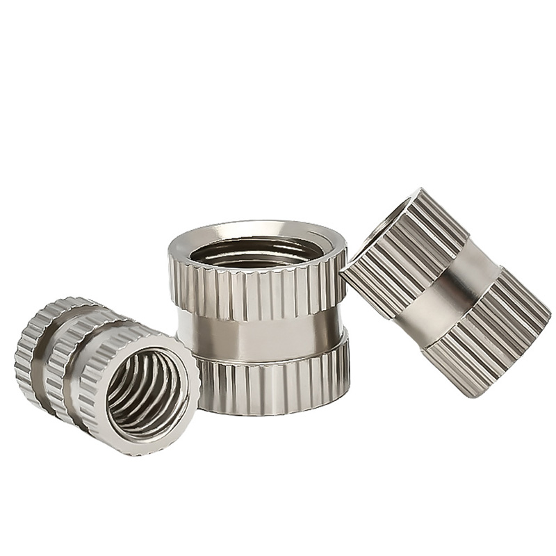 Вградена навртка за вметнување