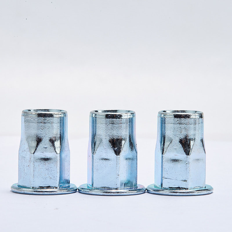 Навртка со шестоаголна заклучување